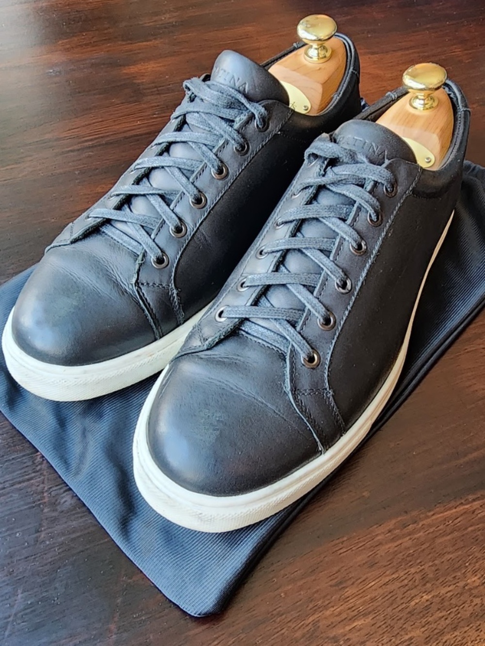 Patina by Portland Leather Black Leather Sneakers Men’s 9.5 – Minimal Low Top - Picture 4 of 11